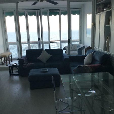 Marina Capo Pino Villa Sanremo Ngoại thất bức ảnh