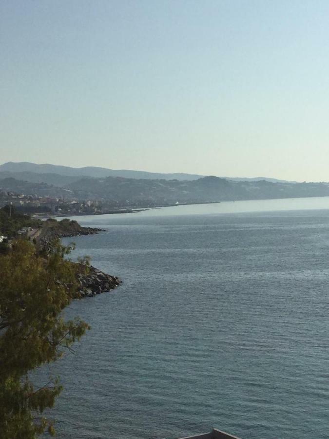 Marina Capo Pino Villa Sanremo Ngoại thất bức ảnh